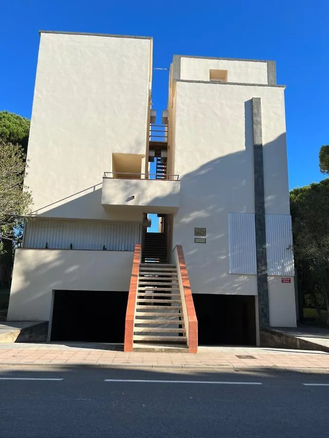 Impals Apartamento 12 0*, Pals